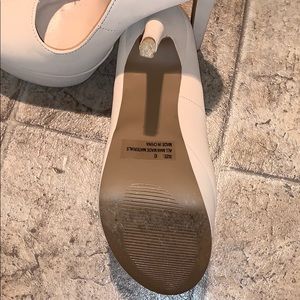 Charlotte Russe Shoes - Charlotte Russe Platform Nude Heels Charlotte Russe Shoes - Charlotte Russe Platform Nude Heels